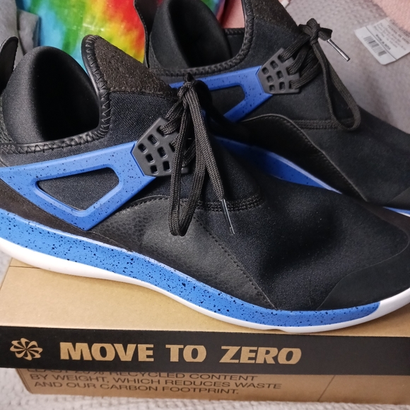 Nike Jordan's sz12 - Picture 3 of 5